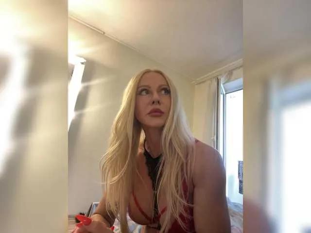 ALISE8881 on BongaCams