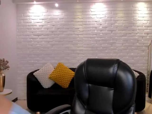 AlyssaDean on BongaCams