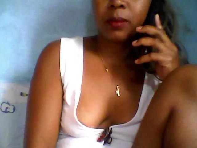 Baby-giiirl23 on BongaCams 