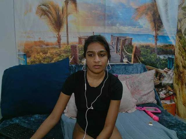 cherryindian4u on BongaCams