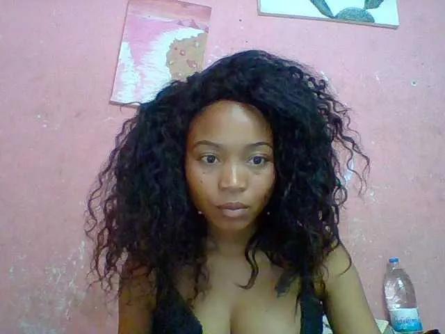 Estelahh on BongaCams 