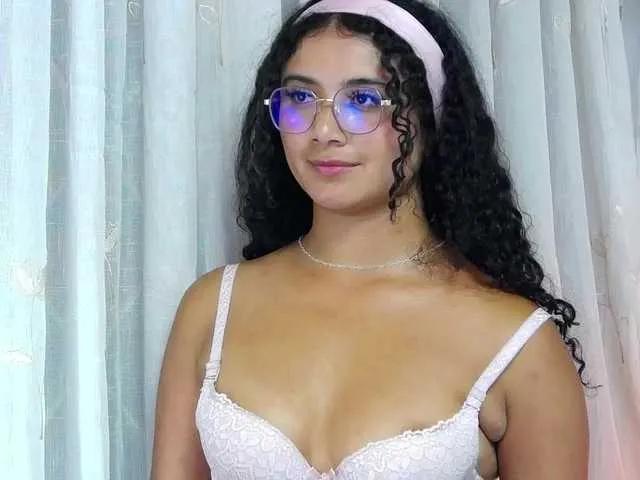 GinevraCarusso on BongaCams