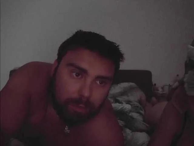 HisLittleSlut06 on BongaCams