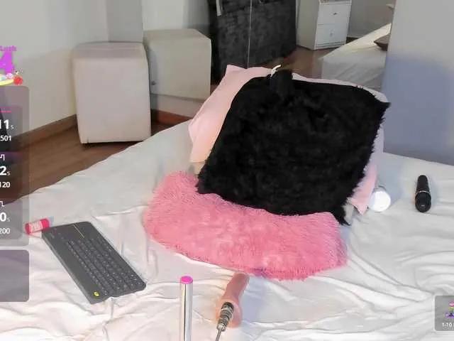 Isa-Jonness on BongaCams