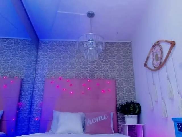 Maddy-Norton on BongaCams
