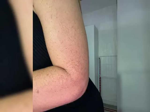 OrgazMia on BongaCams