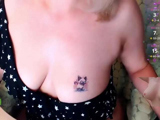 Persiks on BongaCams
