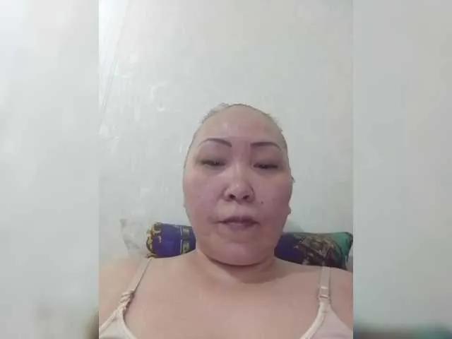 Qweentis on BongaCams 
