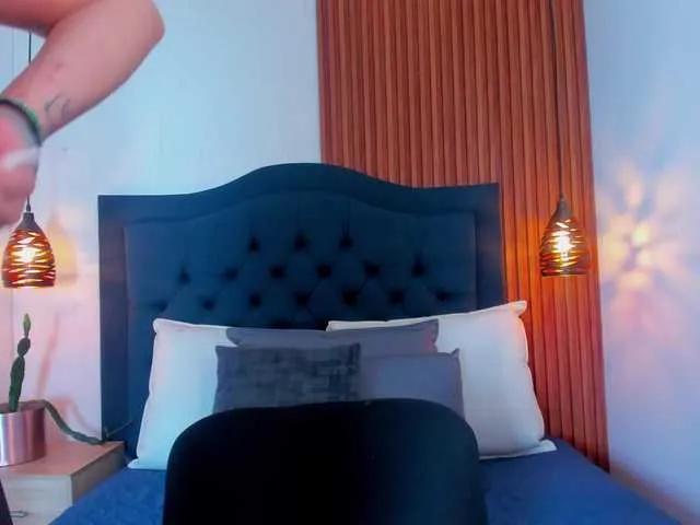 Sara-stone on BongaCams