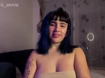 annie_snow_ on Chaturbate 