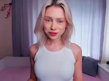annneloveee on Chaturbate 
