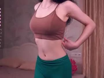 aveloria — PVT ON /  We start standing, finish on the bed :3 - Goal: gentle remove shorts [333 tokens left] #18 #new #bigboobs #skinny #shy