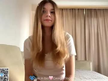 chloe_show — I'm Chloe ^^  | Goal: Domi Rubbing my kitty!  [233 tokens left] #new #shy #petite #teen #18
