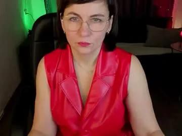 daaamnmature — GOAL: tease with ass in doggie 33 [999 tokens remaining] Welcome to my room! #bigboobs #sph #mature #feet #bdsm