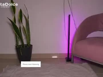emely_dolce on Chaturbate 