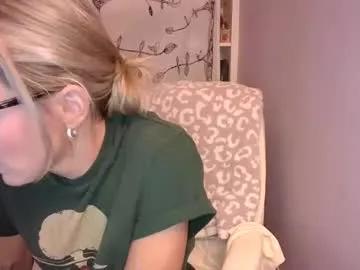 holly_bourbon on Chaturbate 