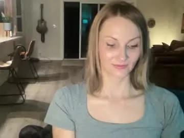 kaileeshy — guessing game, win and i'll show tots [326 tokens remaining]