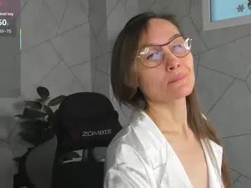 lillian_white1 — GOAL: gently touch your lips [21 tokens remaining] Welcome to my room! #milf #mature #lovense #pvt #cum