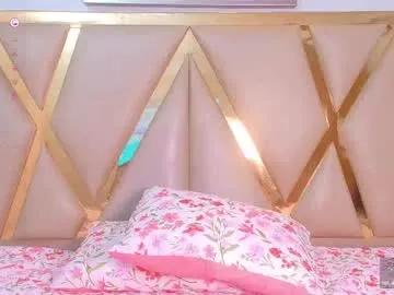 littleebonymommy on Chaturbate 