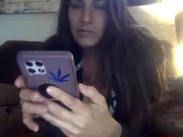 milfsfreaky69 — Oh daddy TELL ME IM PRETTY !!! #bigass #daddy #new #curvy #smoking