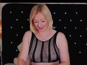 oliviashaw23 — Oliviashaw23's room                                                                                                                    #smoke #flirt  #new #milf