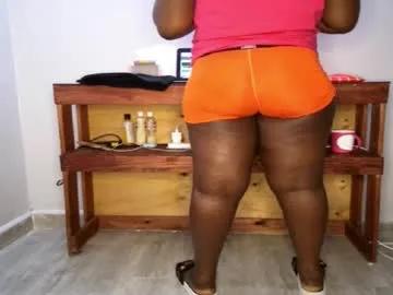 queenkiah on Chaturbate 