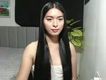 queenpinay69 on Chaturbate 