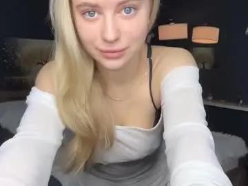 skyeveil — Welcome it's Skye - Goal: who want see my sweet ass? [93 tokens left] #lovense #new #teen #blonde #shy