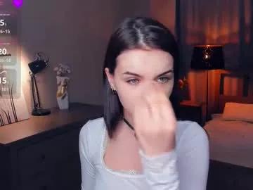 synne_glows on Chaturbate 