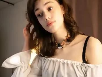 t_tragedienne — Goal: Make shorter my t-shirt - I'm Helena, a little #shy about my #smalltits becuse i'm #18 years old, #young #new girl here [0 tokens remaining]