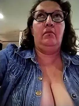 -saraqueen- — bra off