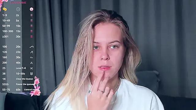 AngelAnty — Freechat on StripChat