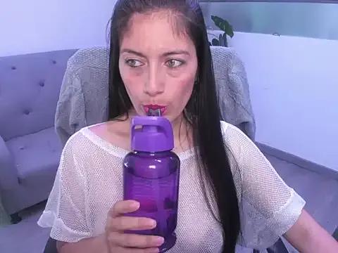 AnnyMilet_ on StripChat 