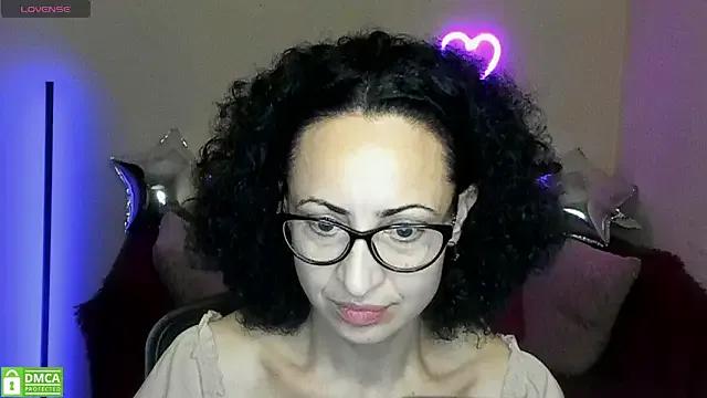 Arianasweety23 on StripChat 