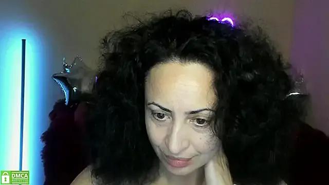 Arianasweety23 on StripChat 