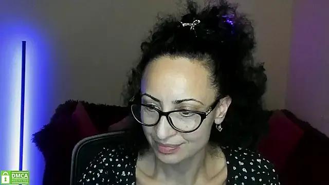 Arianasweety23 on StripChat 