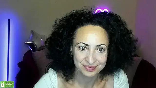 Arianasweety23 on StripChat 