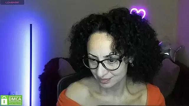 Arianasweety23 on StripChat 