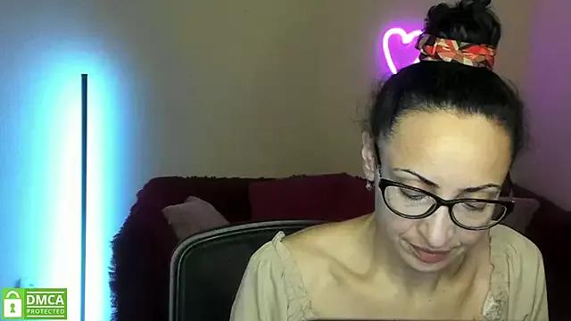 Arianasweety23 on StripChat 
