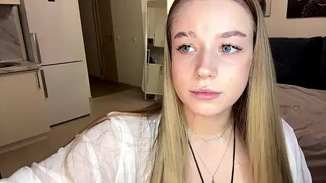 Babymoney_2007 — Make my sweet ass red