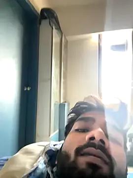 BeardedBulge — PUBLIC CUM SHOW