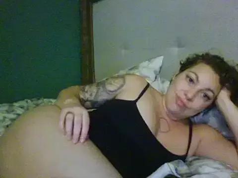 beberoyale on StripChat 