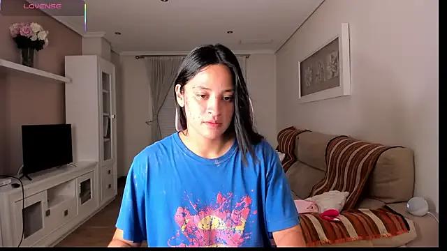bella_apont on StripChat 