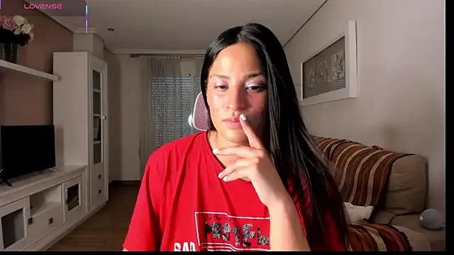 bella_apont on StripChat 