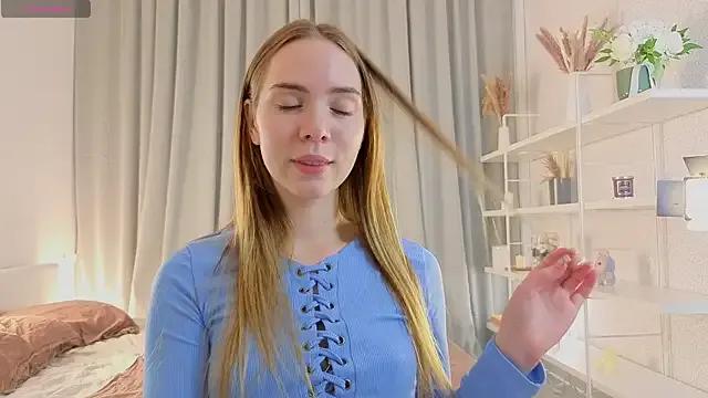 CarollSmithh — Show tongue ^^