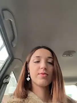 DollyTall on StripChat 