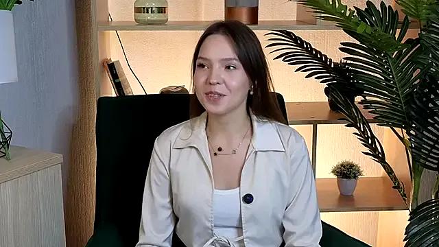 EmelySwickheimer on StripChat 