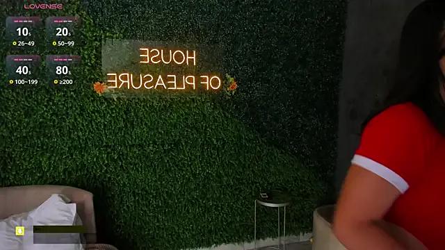 emmiily_z on StripChat 