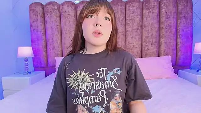 Fluffy_Bubble21 on StripChat 