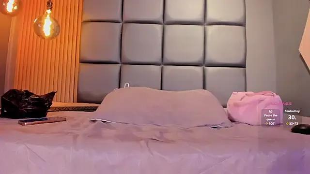 HOTTY_RED_ on StripChat 